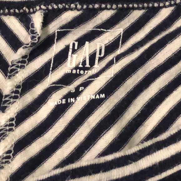 GAP Maternity Bundle - Picture 3 of 11